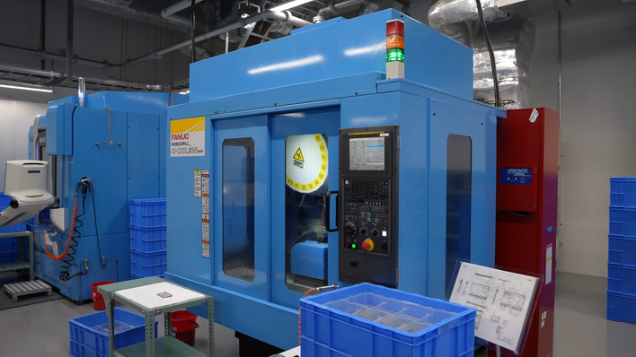 持续学习不迷路/全画幅无反相机的制造过程/世界上最小,最轻的相机