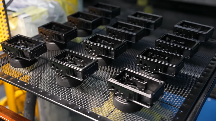 持续学习不迷路/全画幅无反相机的制造过程/世界上最小,最轻的相机