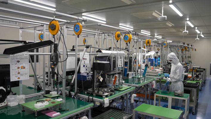 持续学习不迷路/全画幅无反相机的制造过程/世界上最小,最轻的相机