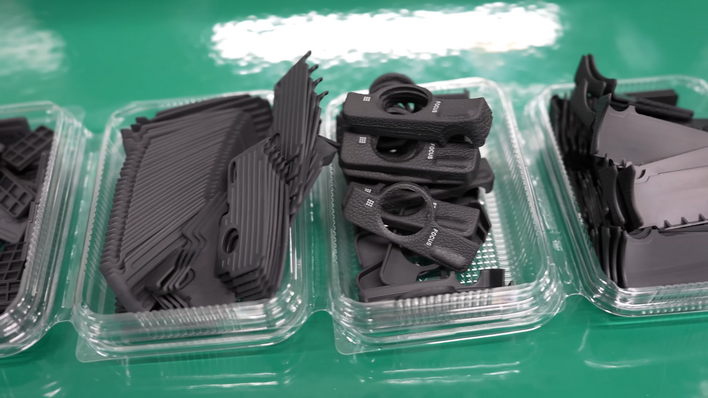 持续学习不迷路/全画幅无反相机的制造过程/世界上最小,最轻的相机