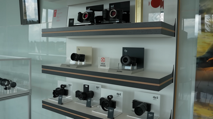 持续学习不迷路/全画幅无反相机的制造过程/世界上最小,最轻的相机