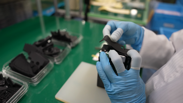 持续学习不迷路/全画幅无反相机的制造过程/世界上最小,最轻的相机